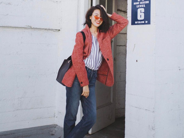 Áo blazer không hề một màu, nhàm chán bởi có ít nhất 5 biến tấu để các nàng thỏa sức làm điệu trong mùa lạnh năm nay