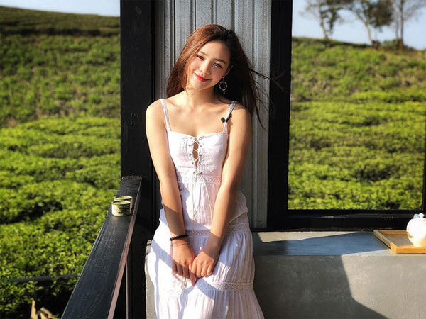 Loạt ảnh gợi cảm của Quỳnh Kool - em gái 'Lan cave' chiếm sóng nhất hôm nay!