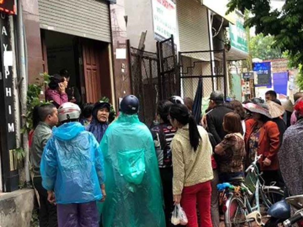 Vụ bé 2 tuổi tử vong sau truyền dịch: 3 năm trước, cháu thứ 2 của gia đình cũng mất sau khi điều trị tiêu chảy ở phòng khám tư