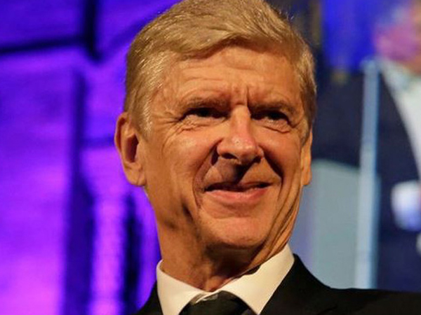 HLV Arsene Wenger bất ngờ chốt ngày trở lại