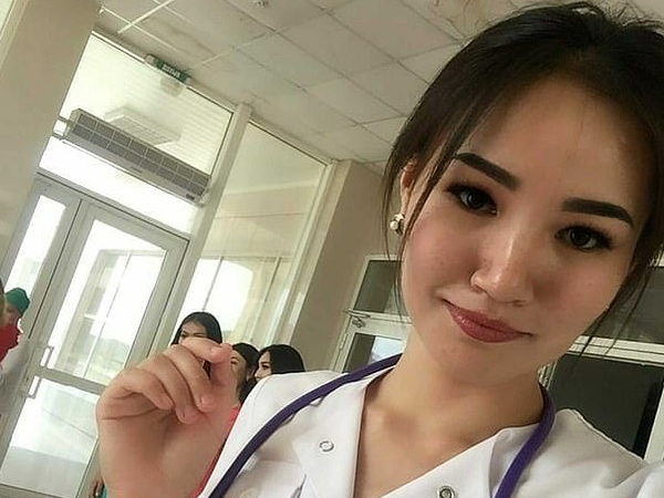 Kazakhstan: Bác sĩ xinh đẹp bị bạn trai chặt đầu vì từ chối lời cầu hôn