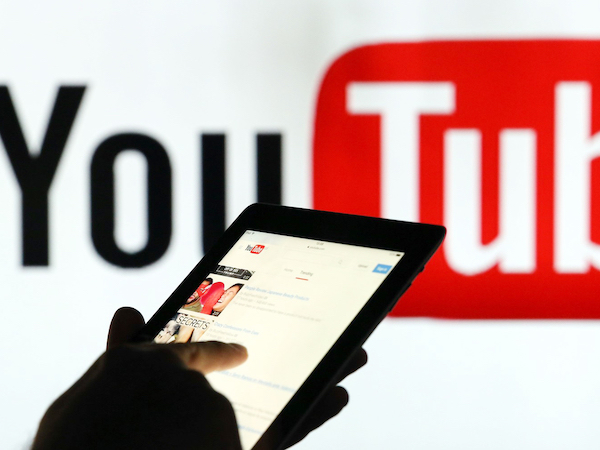 Mua bán lượt xem ảo trên YouTube