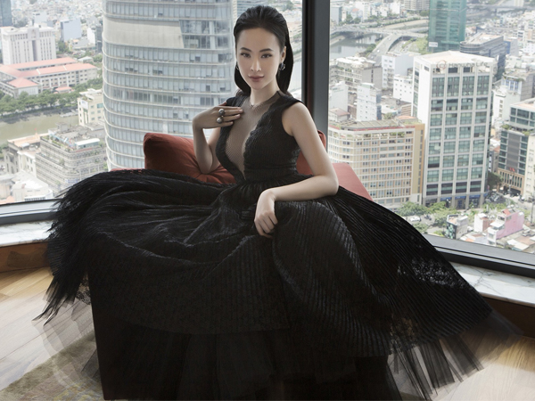 Angela Phương Trinh lại 'gây thương nhớ' khi hoá tiểu thư sành điệu, đầy phong cách