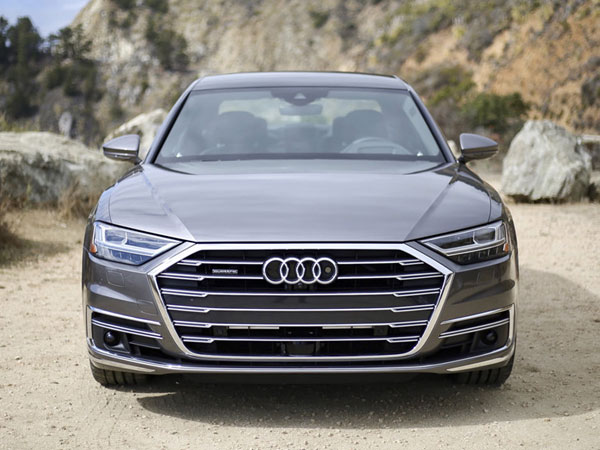 Audi nâng tầm A8 mới, sang trọng và an toàn hơn
