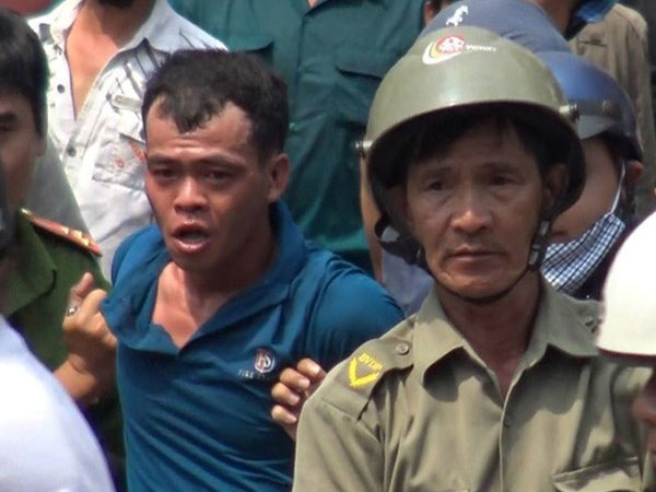 Kẻ cướp giật điện thoại ở Sài Gòn kêu bị bệnh, được cảnh sát đưa đi cấp cứu nhưng tử vong