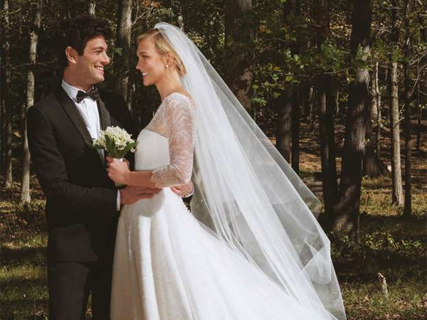 Sắc vóc chân dài cao 1,88 m vừa kết hôn với em chồng Ivanka Trump