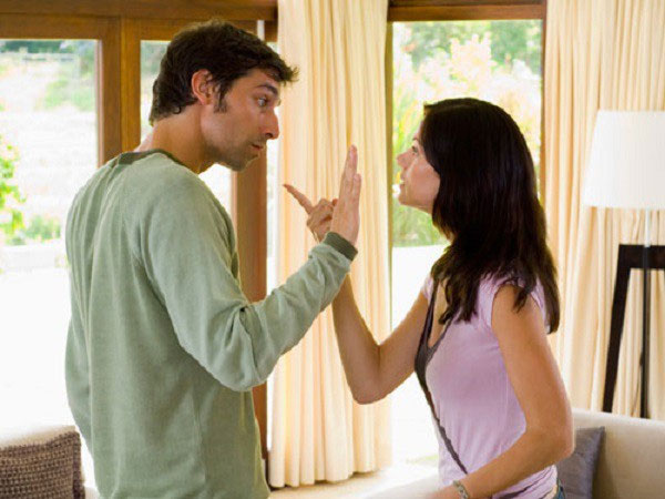 Vào ngày sinh nhật, bạn thân tặng hẳn xe ô tô và phía sau là cả một trời âm mưu đã được lên kế hoạch