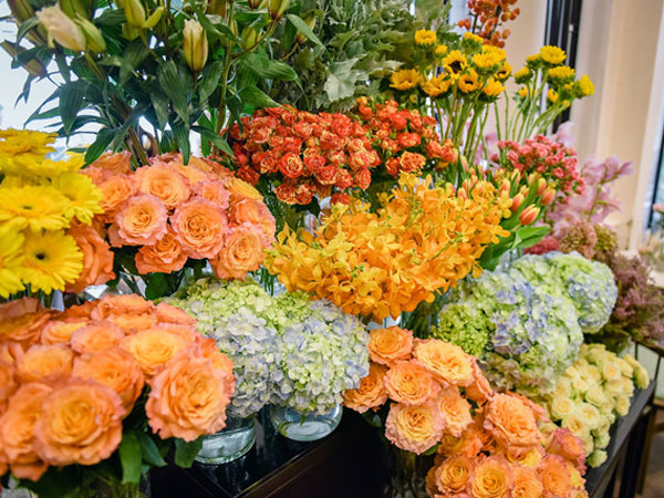 Hết thời những bó hoa quà tặng giá chục triệu