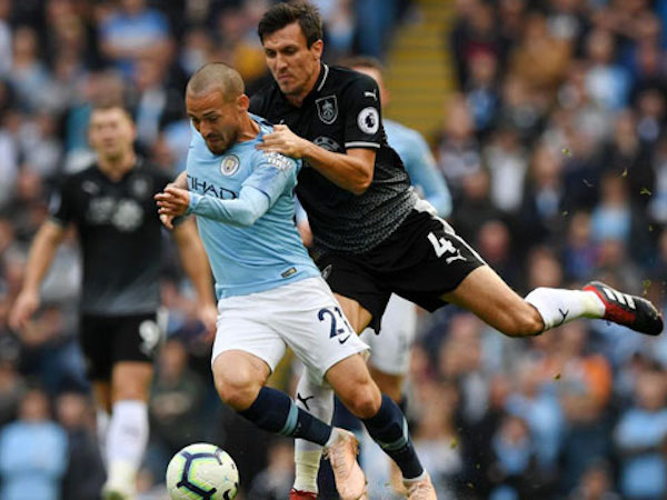 Đại thắng 5 sao, Man City xây chắc ngôi đầu