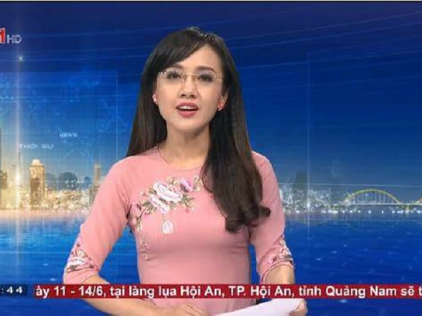Từ cô bé 4 tuổi sún răng trên tờ lịch, BTV Hoài Anh biến thành nữ MC 40 tuổi được triệu người yêu thích