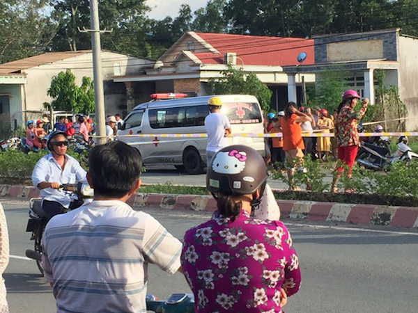 Vụ chủ quán cà phê bị sát hại: Nạn nhân ôm cổ đầy máu chạy ra đường kêu cứu