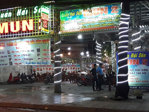 Bảo vệ quán ăn ở Sài Gòn đâm khách nguy kịch