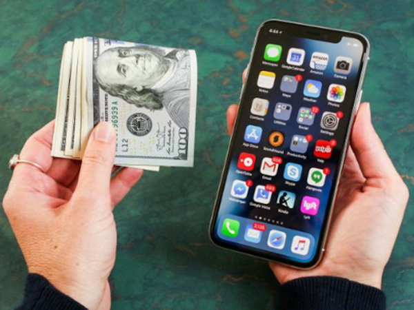 Bạn có nên chi tiền nâng cấp từ iPhone SE lên iPhone XR?