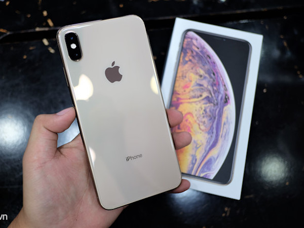 Giá iPhone Xs Max chính hãng đắt như thế nào ở Việt Nam