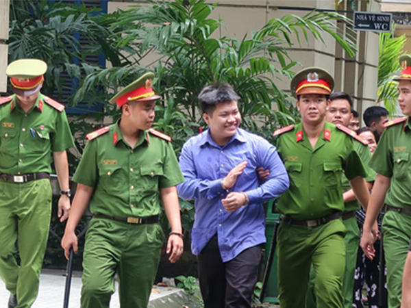 Kháng nghị vụ thiếu niên chặt rớt tay đối phương
