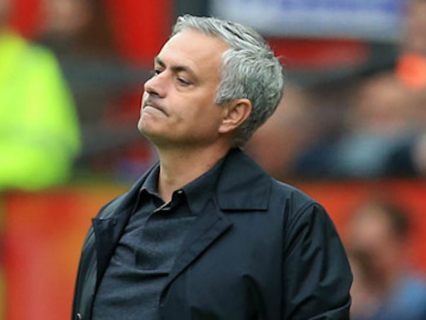 Mourinho đối diện án phạt vụ đuổi đánh trợ lý Chelsea