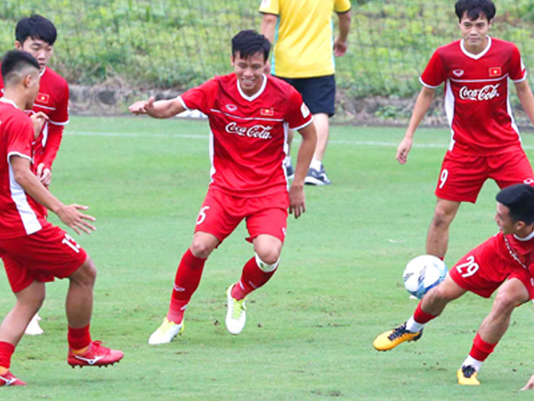 Quế Ngọc Hải: ‘Chưa ai chắc suất dự AFF Cup 2018'