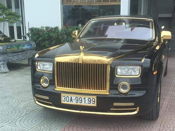 'Soi' Rolls-Royce Phantom rồng vàng, 35 tỷ tại Hải Phòng