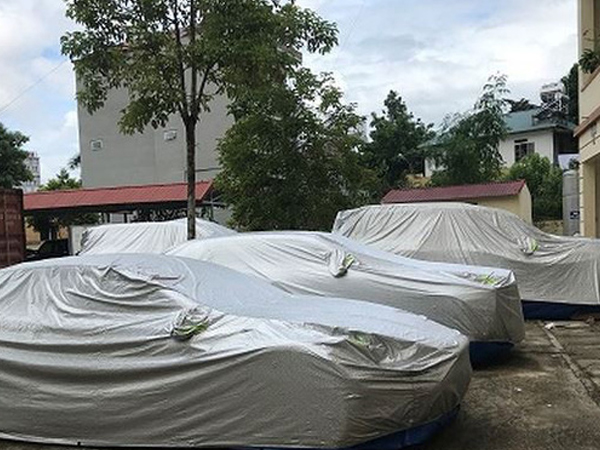 Thông tin mới vụ 4 siêu xe bỏ rơi bên đường ở Bắc Kạn