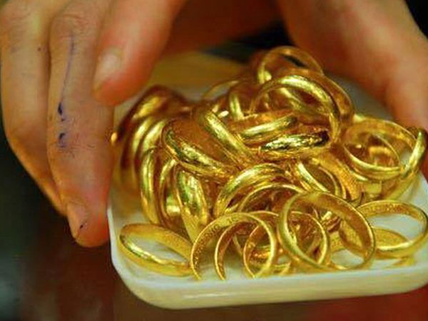 Giấu chồng quỹ đen 1 hộp vàng ròng: Tiền tỷ để riêng, bao đêm mất ngủ