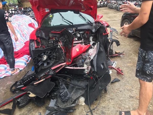 Tuấn Hưng tiết lộ chi phí để sửa siêu xe Ferrari 488 GTB vừa gặp tai nạn