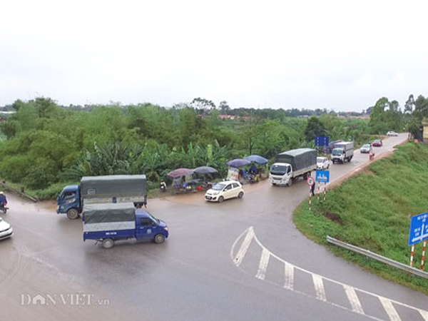 Đê tả sông Đuống 'oằn mình' gánh hàng ngàn lượt xe tránh trạm BOT