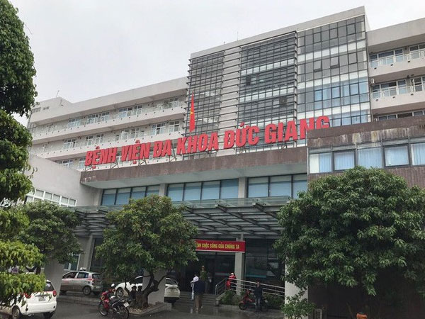 Một bệnh nhân lao từ tầng 6 bệnh viện ở Hà Nội xuống đất tử vong