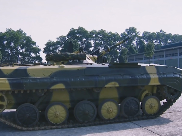 Bộ binh cơ giới VN mang theo gì lên thiết xa BMP-1?