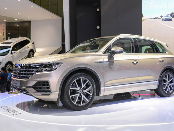 Chi tiết Volkswagen Touareg 2019 - xóa mác xe phổ thông