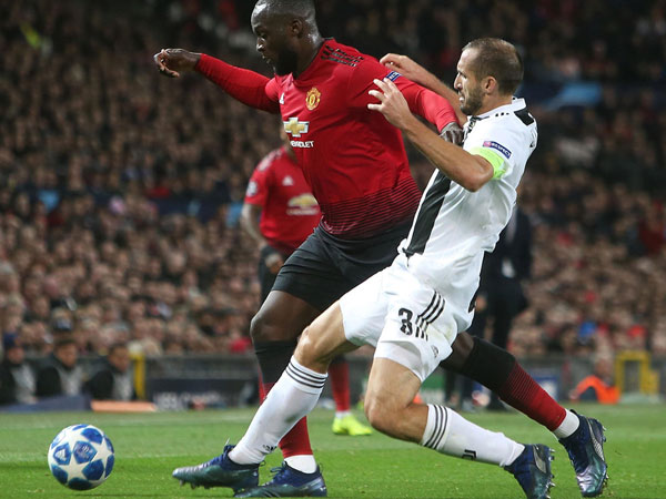 Giá như MU có tiền đạo giỏi hơn Lukaku