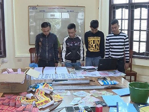 Hình sự bắt nhóm chuyên cho vay 'bốc bát họ'