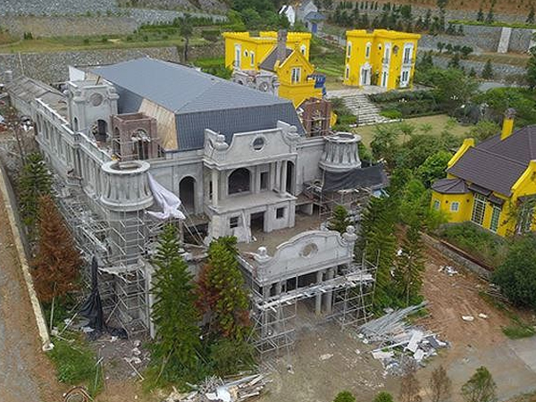 Biệt phủ băm nát rừng Sóc Sơn: Đình chỉ công tác Chủ tịch xã Minh Phú