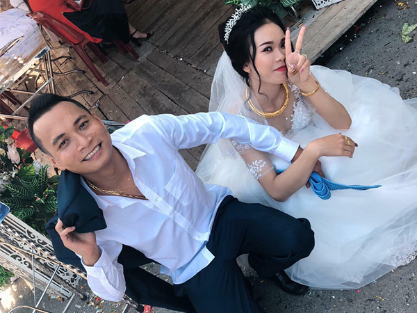 Nhờ 'Quỳnh búp bê', cặp đôi quen nhau ở tập 4, tập 18 đám cưới, tập 20 đi trăng mật