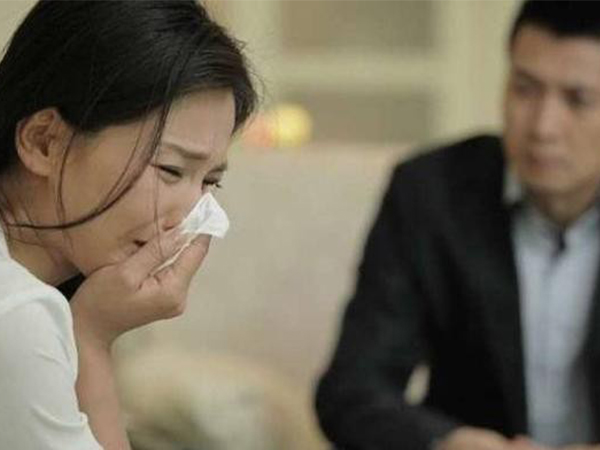 Chồng bỗng cho vợ sổ tiết kiệm 1 tỷ, vợ đang hạnh phúc tràn trề thì chồng đột ngột tuyên bố...