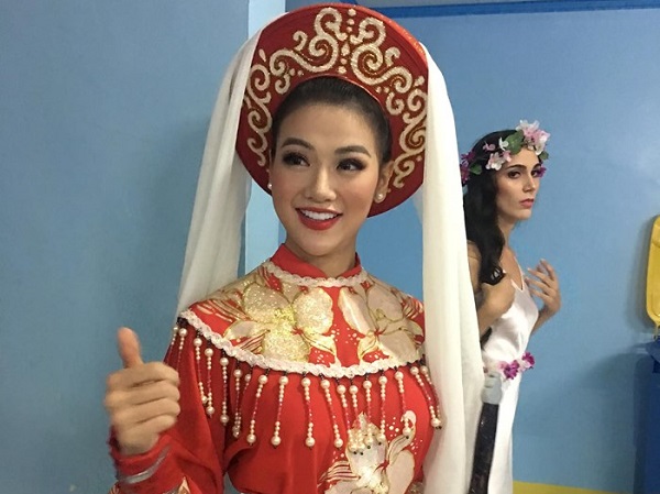 Hoa hậu Trái đất 2018: Phương Khánh bị đập đầu, rách trán do nhận quá nhiều giải