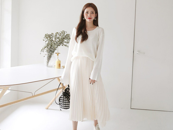 Nếu muốn diện những set đồ 'trắng toàn tập' thật đẹp và tôn dáng thì các nàng không thể bỏ qua 3 tips dưới đây