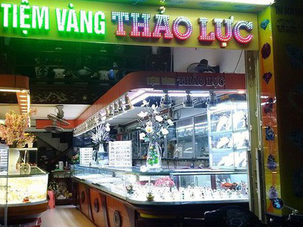 Từ vụ tiệm vàng bị khám xét, thu giữ tài sản: Khi nào công an được quyền khám xét nhà dân?