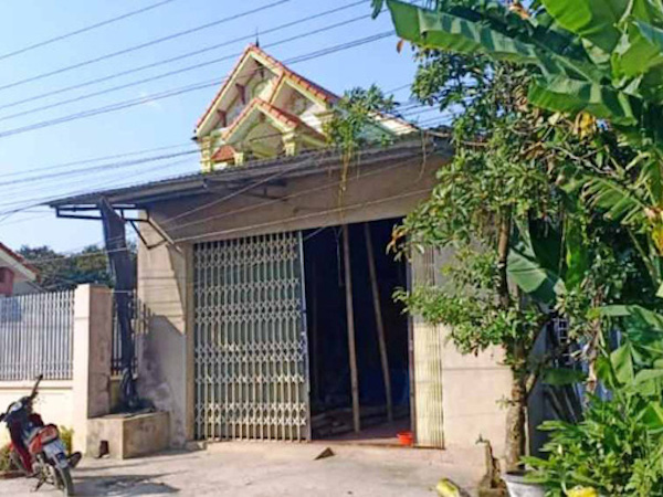 Giận chồng, vợ bỏ thuốc diệt cỏ vào sữa cho 2 con nhỏ uống cùng mình