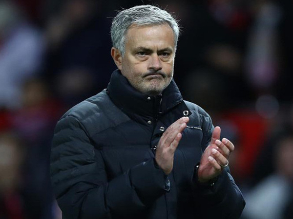 Mourinho thoát khỏi vị trí số một trong 'danh sách đen' Premier League