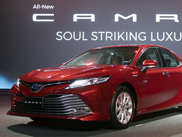 Toyota Camry phiên bản Đông Nam Á ra mắt, giá từ 43.500 USD