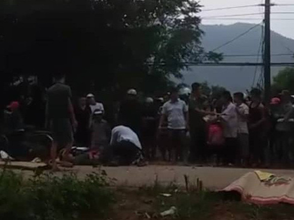 Xe máy tông nhau trên đường làng, 2 người tử vong tại chỗ
