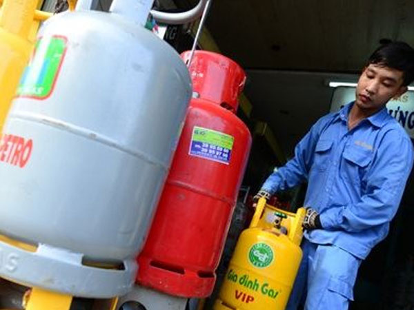 Giá gas giảm mạnh sau 3 tháng liền leo thang