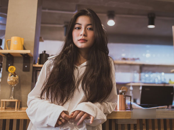 Nàng thơ lookbook Vi Nguyễn đang phủ sóng Instagram: Giữa thông minh và đẹp, mình chọn đẹp!
