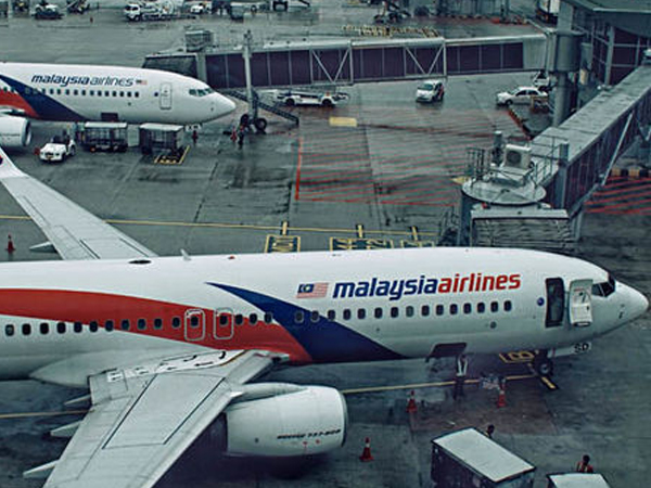 Sốc: MH370 bị chiến đấu cơ đánh chặn ngay trước khi biến mất?