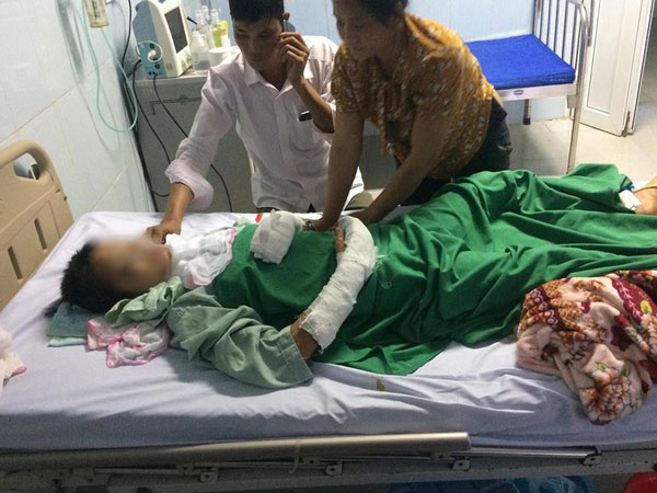 Vụ đối tượng 13 tuổi cưỡng hiếp, cắt cổ thiếu nữ 14 tuổi: Nhà sát nhau, có họ hàng xa, chơi với nhau từ bé