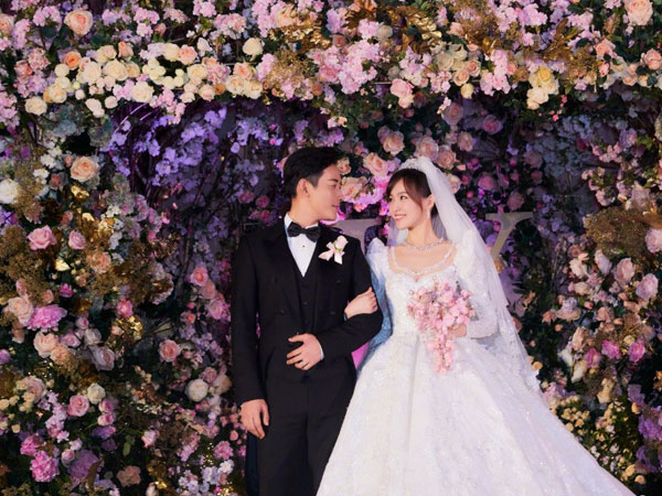 Cận cảnh váy cưới của Đường Yên: lộng lẫy như công chúa, tốn hơn 5.000 giờ thực hiện và ẩn chứa bí mật bất ngờ