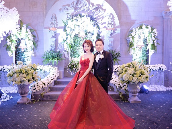 Cậu ấm đầu lòng của đạo diễn 'Người bất tử' đã chào đời đúng sáng ngày đầu tiên của tháng 11