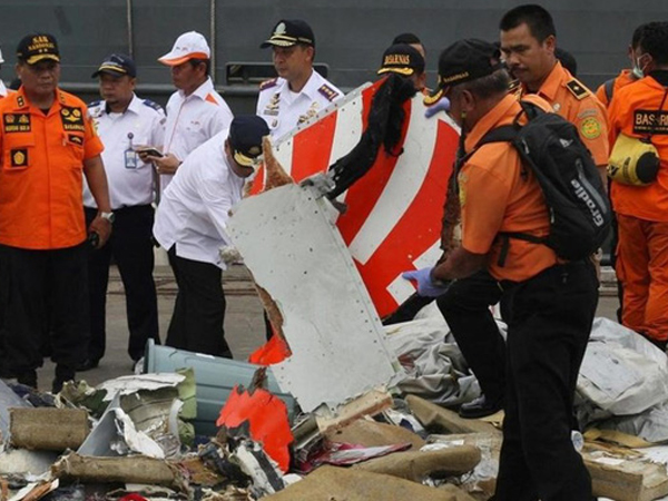 Indonesia tìm thấy một hộp đen của máy bay Lion Air bị nạn