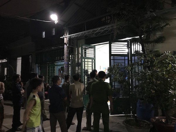 TP.HCM: Đi học về, nữ sinh lớp 7 ngã quỵ khi thấy cha treo cổ trong nhà