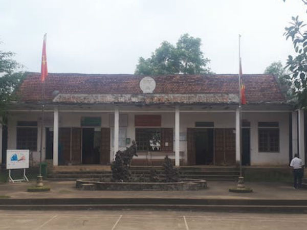 Đấm trưởng công an xã, phó bí thư bị cảnh cáo